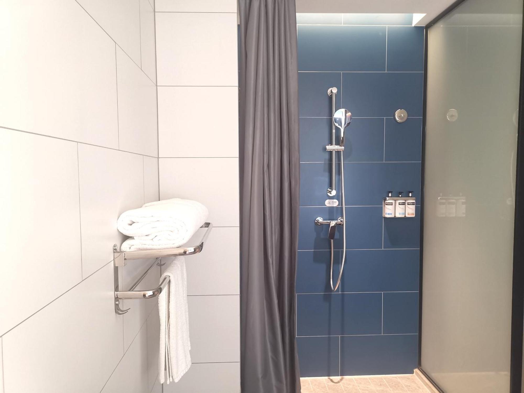 Holiday Inn Express Shanghai Expo Centre By Ihg Zewnętrze zdjęcie